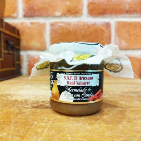 Comprar mermelada de pera del Bierzo con canela. Elaborada de forma artesanal con fruta fresca.