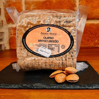 Descubre nuestra selección de quesos de oveja. Compra queso semi curado de oveja ABUELO AITALAS pata de mulo al mejor precio